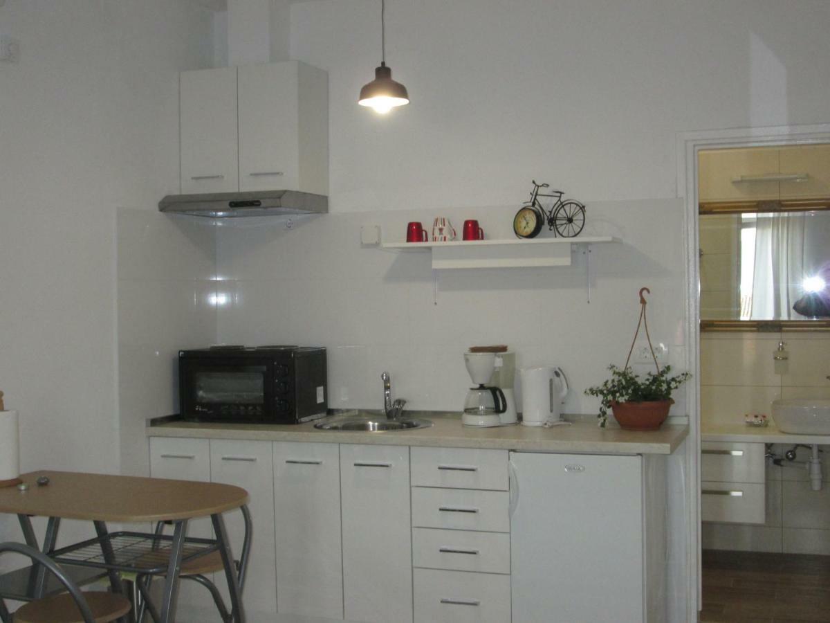 Apartments Lumbardina Lumbarda Esterno foto